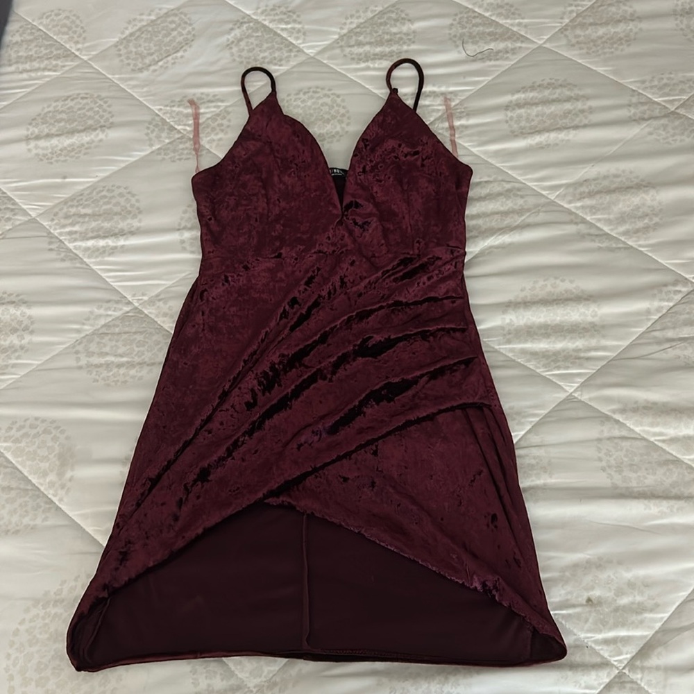 Burgundy strap dress with v cut